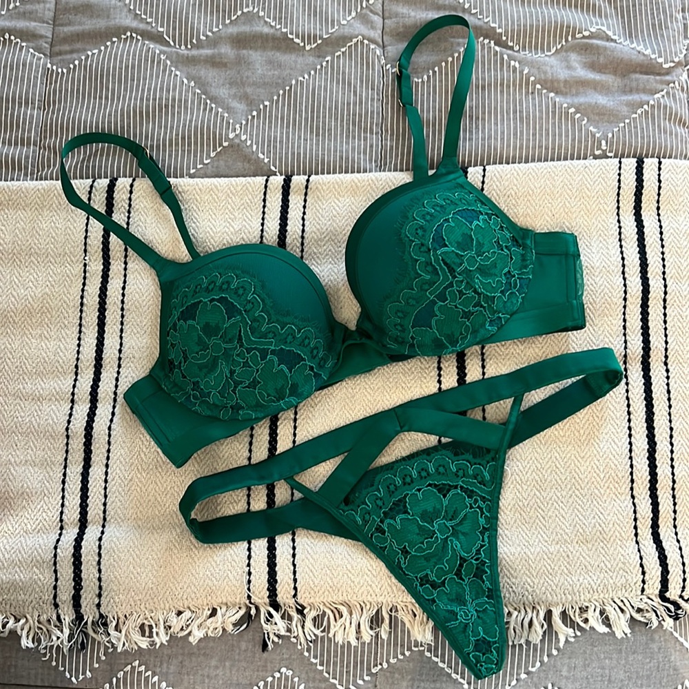 Victoria’s Secret green, push-up bra and matching thong